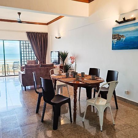 'Newly Refurbished' 'Sunny Seaview' At Regency With 2 Carpark By Shine Stay Port Dickson Buitenkant foto