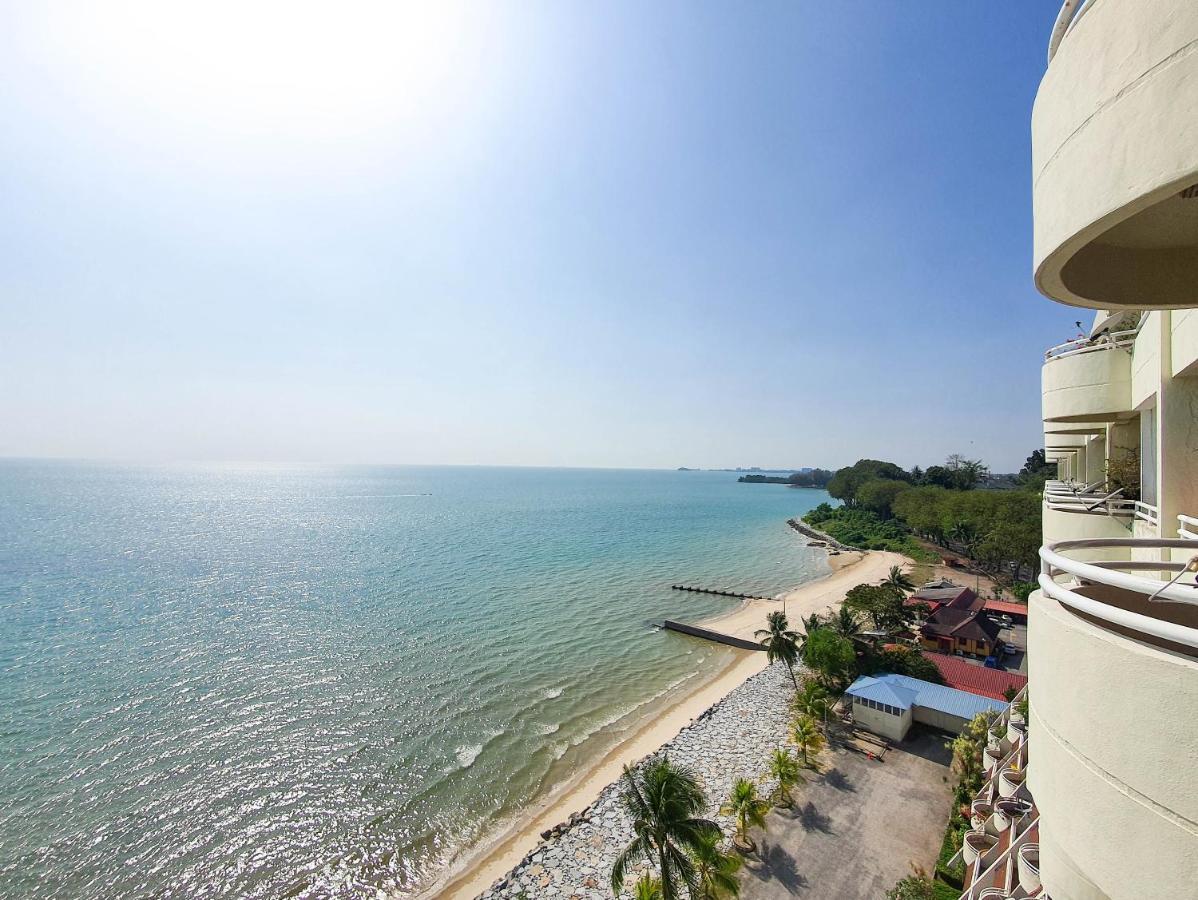 'Newly Refurbished' 'Sunny Seaview' At Regency With 2 Carpark By Shine Stay Port Dickson Buitenkant foto