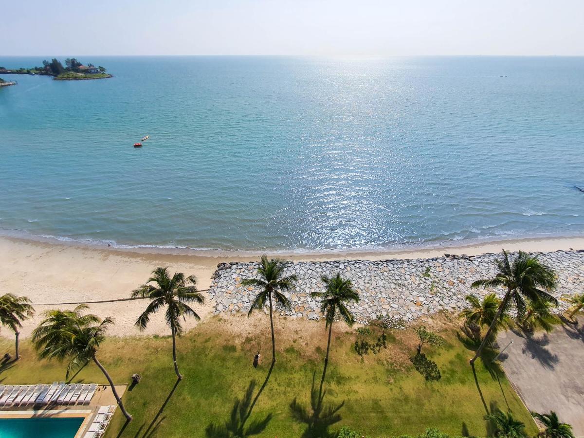 'Newly Refurbished' 'Sunny Seaview' At Regency With 2 Carpark By Shine Stay Port Dickson Buitenkant foto