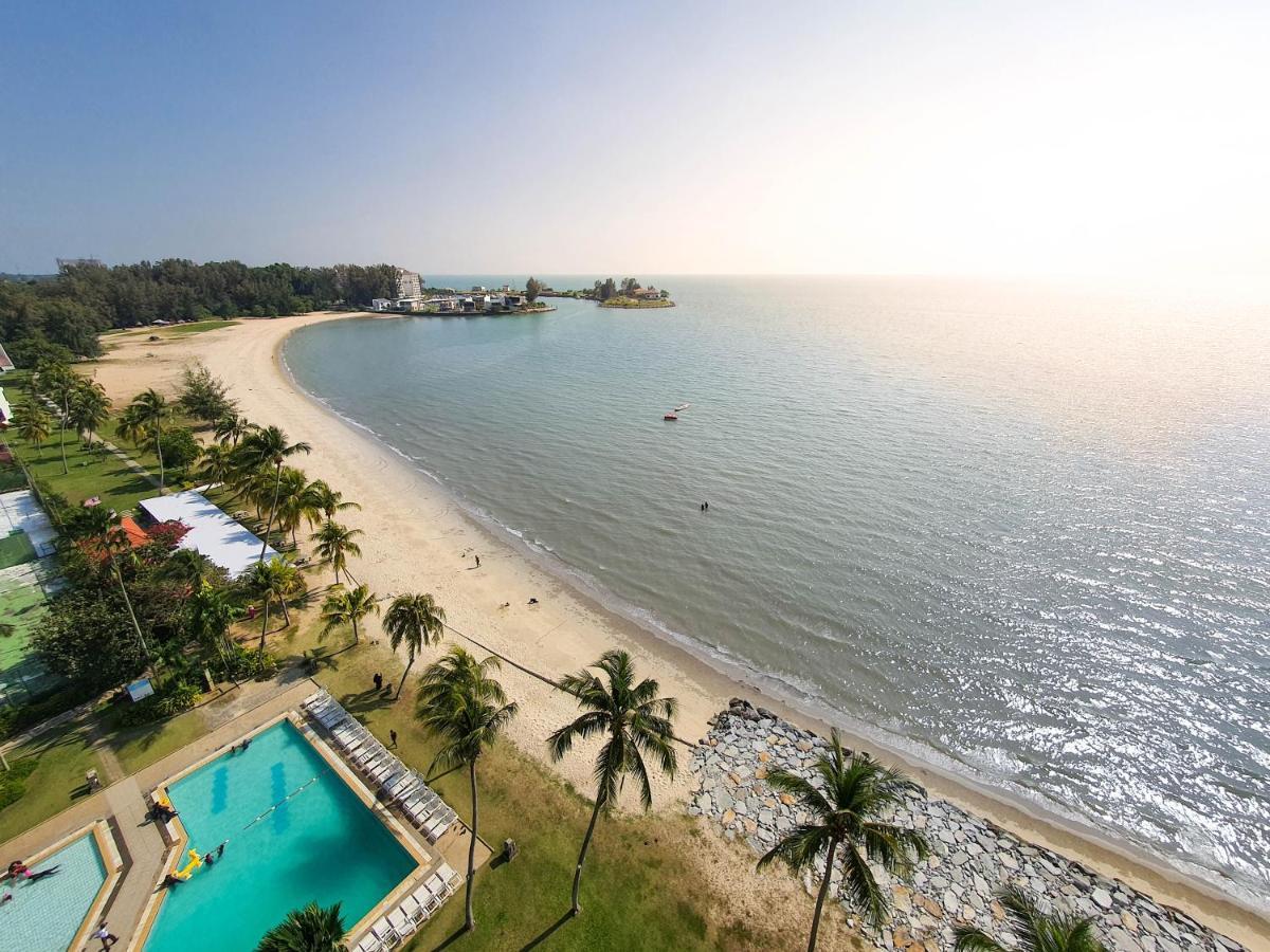 'Newly Refurbished' 'Sunny Seaview' At Regency With 2 Carpark By Shine Stay Port Dickson Buitenkant foto