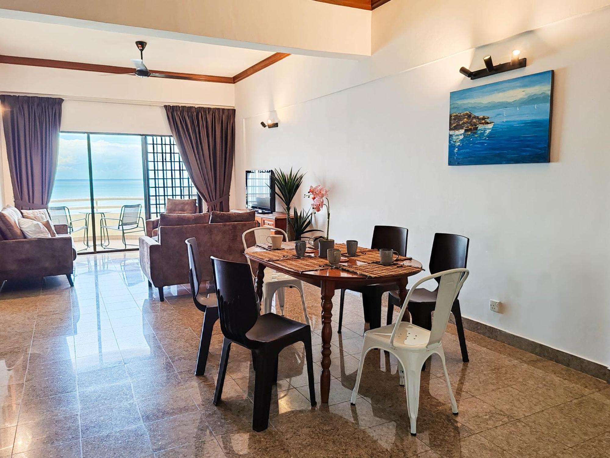 'Newly Refurbished' 'Sunny Seaview' At Regency With 2 Carpark By Shine Stay Port Dickson Buitenkant foto