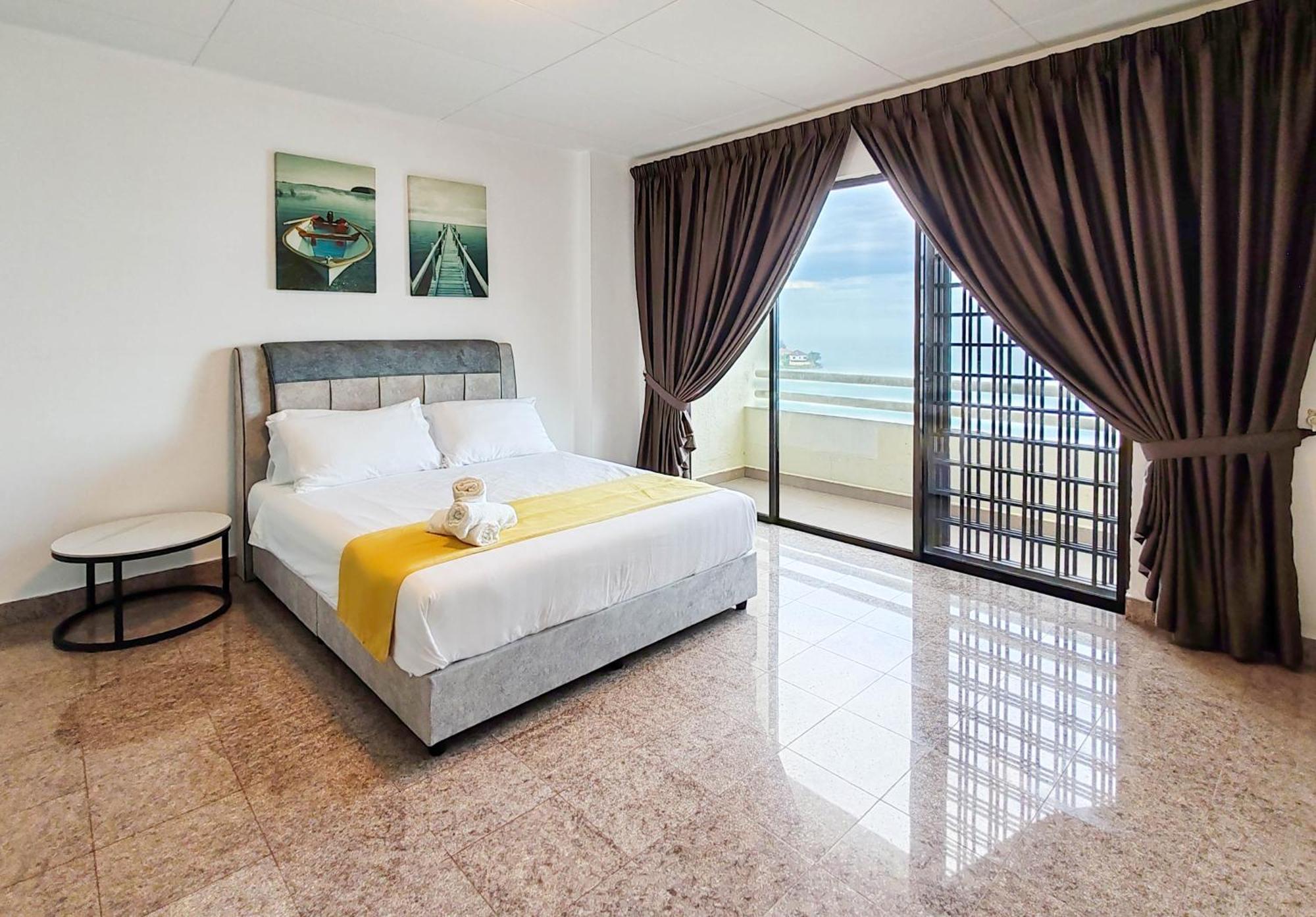 'Newly Refurbished' 'Sunny Seaview' At Regency With 2 Carpark By Shine Stay Port Dickson Buitenkant foto